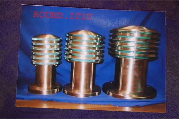 Manufacturer-made glass corner lights for interior projects