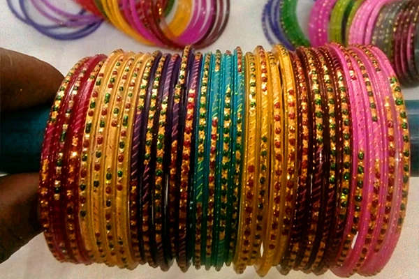 Premium quality Indian glass bangles for distributors