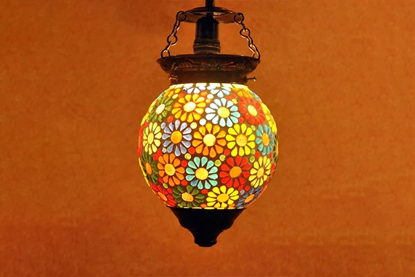 Bulk glass pendant lights produced in Firozabad