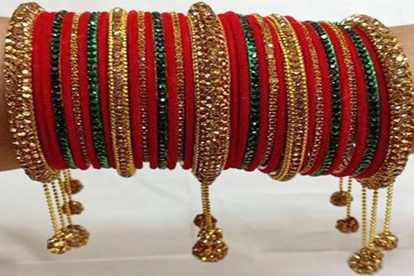 Handcrafted glass bangles for the modern bride