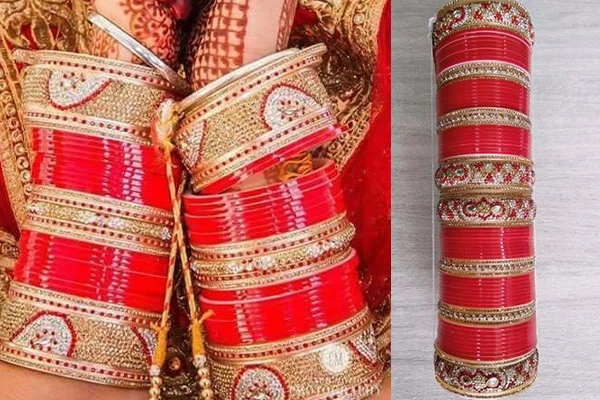 Signature wedding bangles from Firozabad artisans