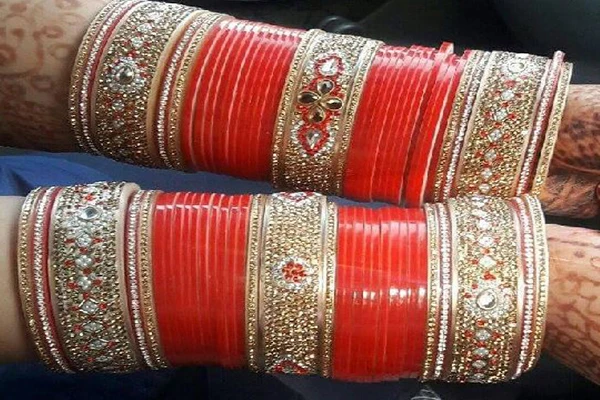 Bridal glass bangles made for festive occasions