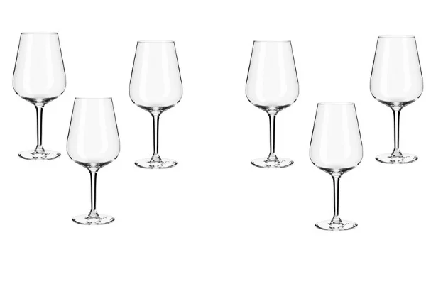 Classic wine glasses produced with artisan glass quality